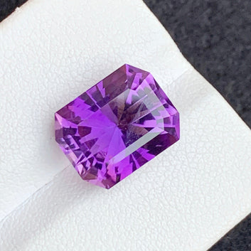 Pink Purple Amethyst from Brazil, Fancy Cut 5.90 Cts