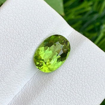 Amazing Green Peridot Gemstone, Oval Cut 2.25 Carats