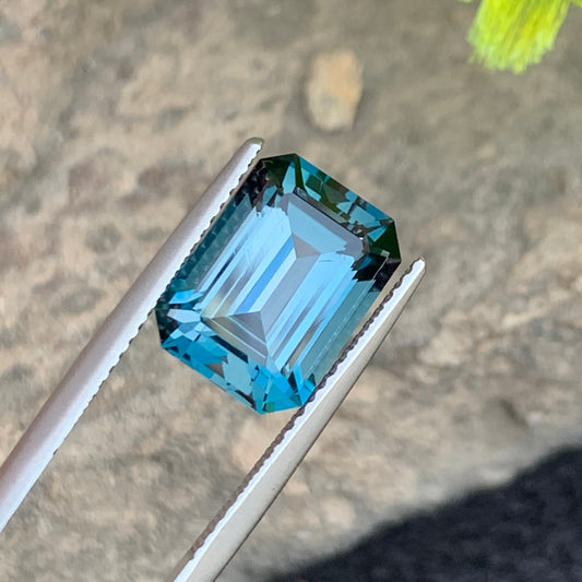 Loose Blue Topaz Gemstone, Emerald Cut 8.00 Carats