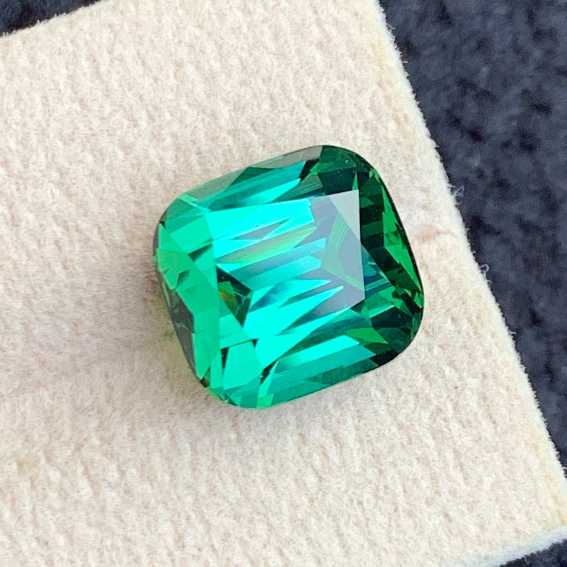 Green Tourmaline Dark Blue Green Stone Carats Bluish Green