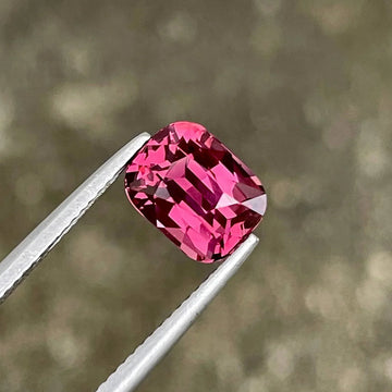 Pink Spinel Stone – Meaning, Benefits & Jewelry | OneStep Gems