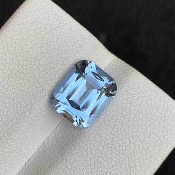 The Benefits of Aquamarine: A Timeless Gemstone