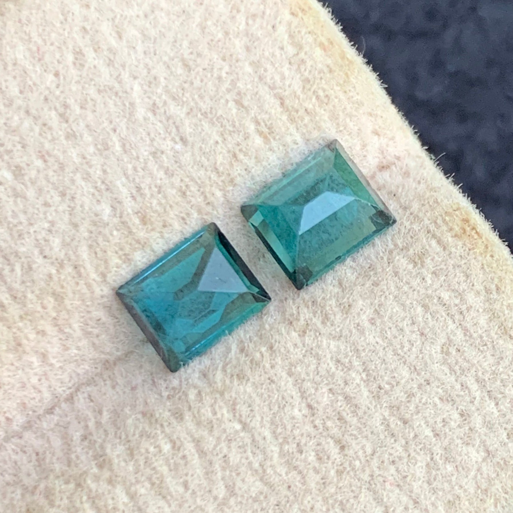 Teal Blue Tourmaline earrings
Teal Blue Tourmaline gift

1.25 carat teal tourmaline matching pair afghanistan origin