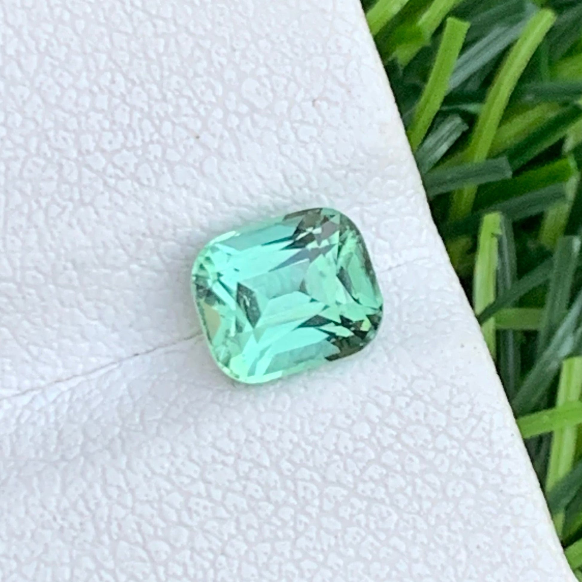 rare stone 1.30 Carat Mint Green Tourmaline for Jewelry