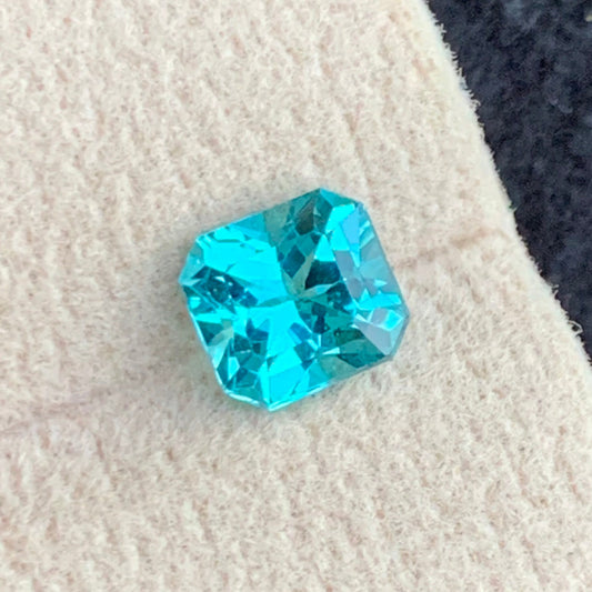 Sky Blue Apatite
1.35 carat sky blue apatite asscher cut

natural neon blue apatite gemstone