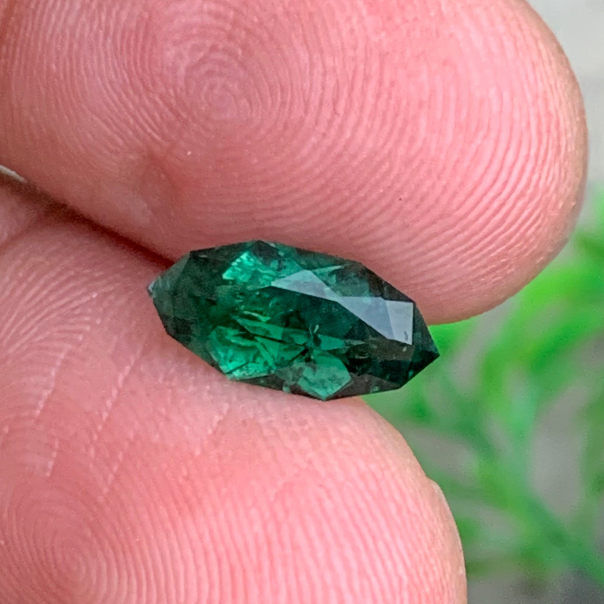 1.70 carat hot green tourmaline marquise cut

natural green tourmaline verdelite from afghanistan