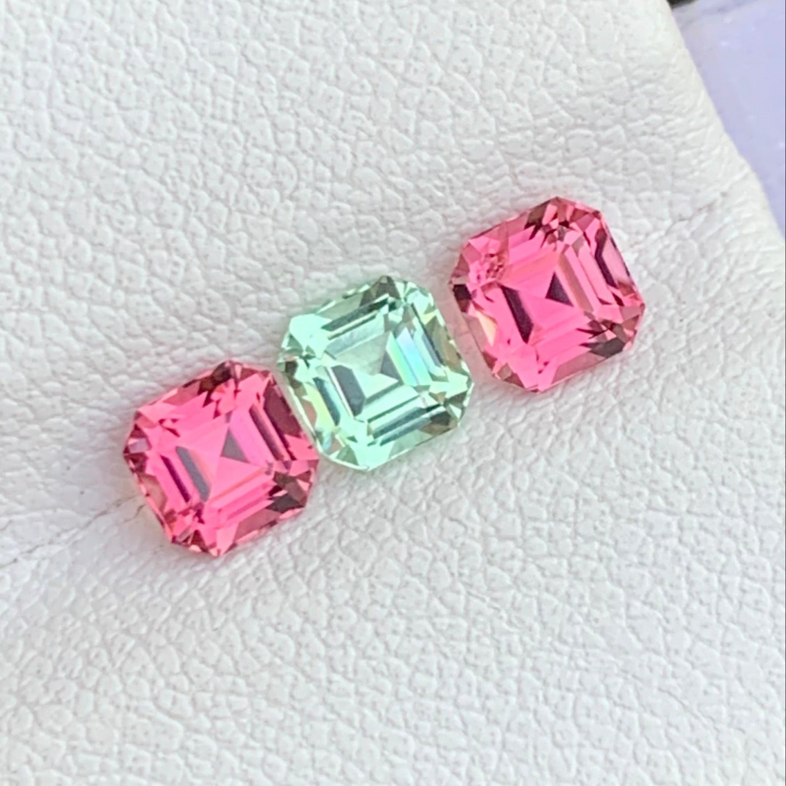 reverse tourmaline set
Reverse tourmaline ring set

1.80 ct Afghan tourmaline