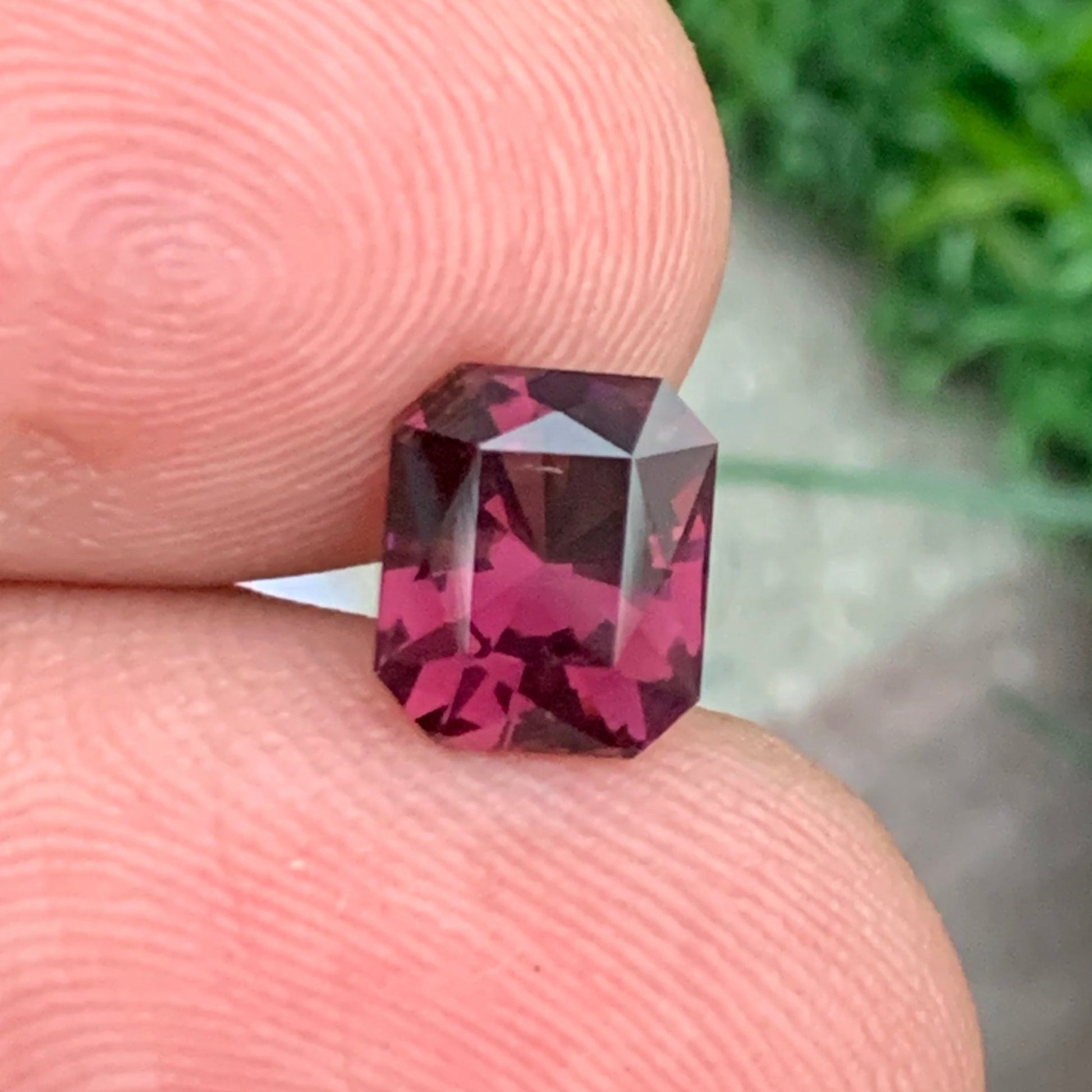 1.95 Carats Fancy Cut Garnet Collector’s Gem – Onestep Gems