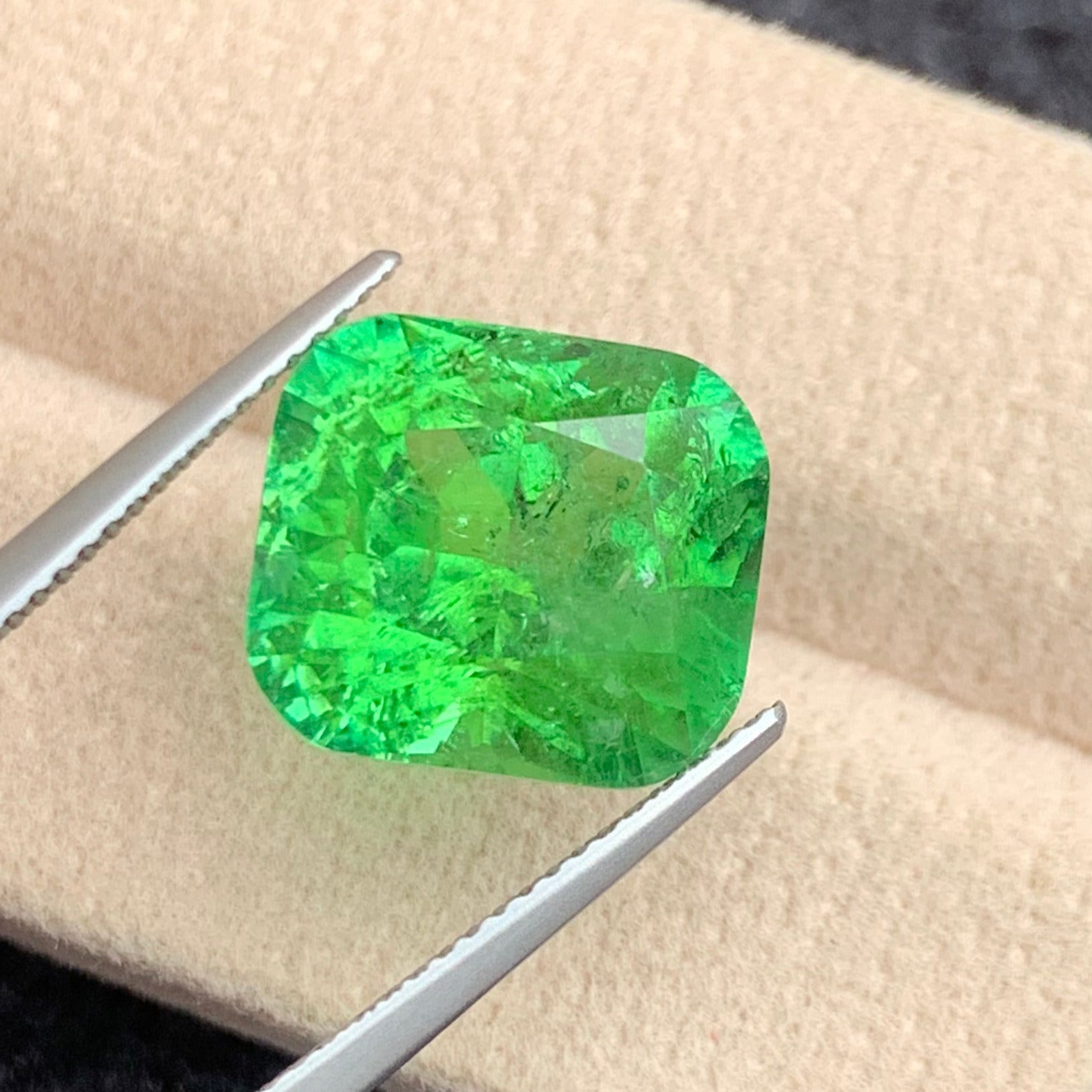 mint green tourmaline cushion cut loose stone
natural green tourmaline from Afghanistan
