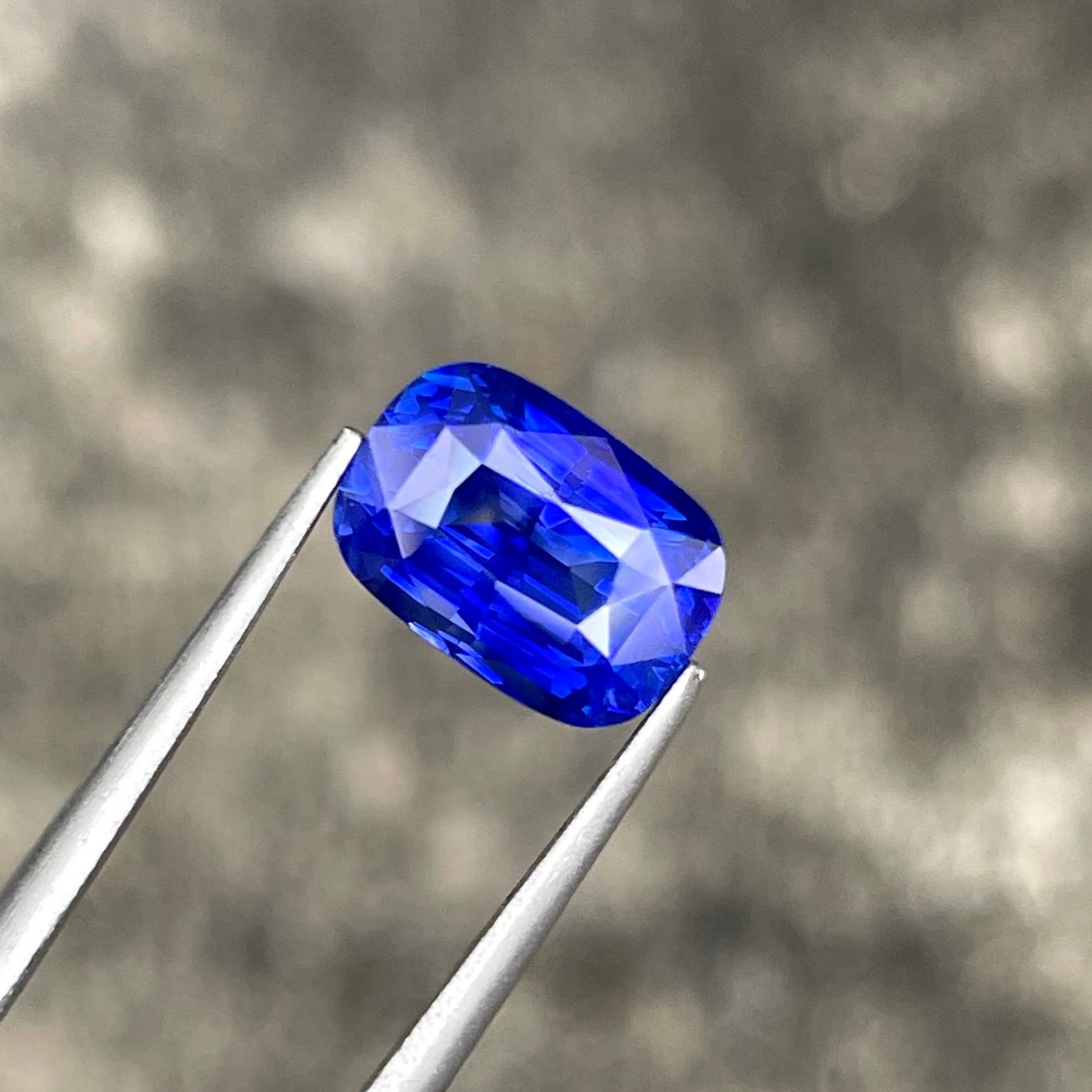 Saphire Gemstone
Saphire jewelry
Saphire ring