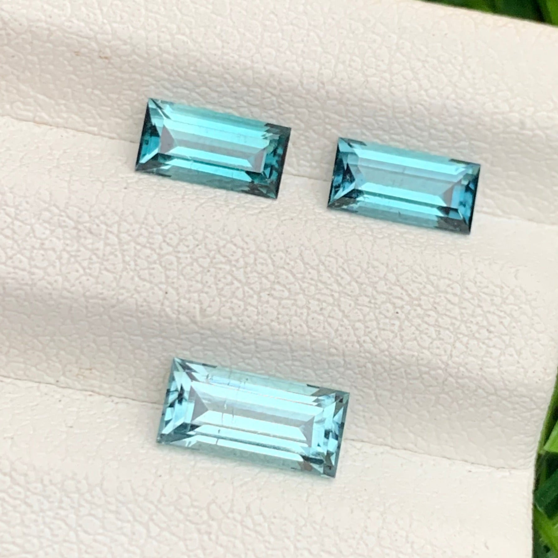 2.55 ct tourmaline jewelry

Fine jewelry tourmaline stone