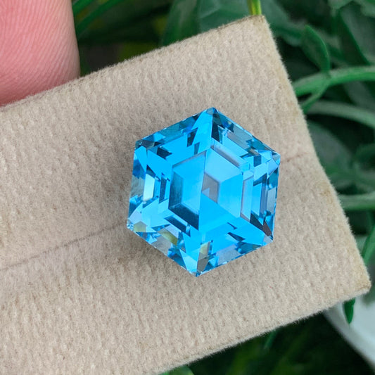20.95 carats Swiss blue topaz hexagonal cut gemstone
vivid blue topaz natural gemstone Africa