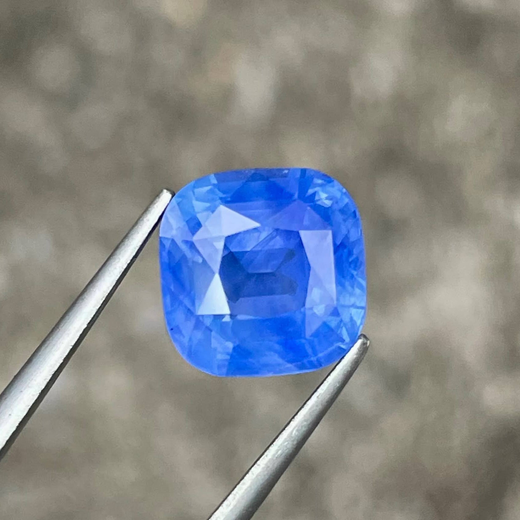 Saphaire gemstone
Saphire Jewelry