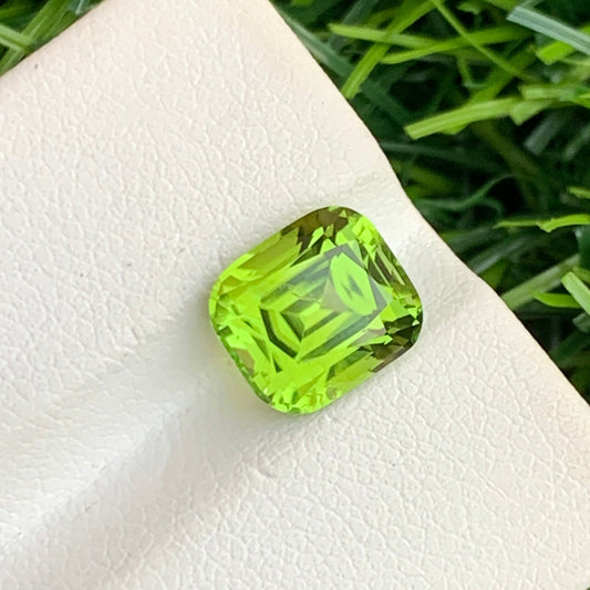 cushion cut peridot stone
natural peridot from pakistan