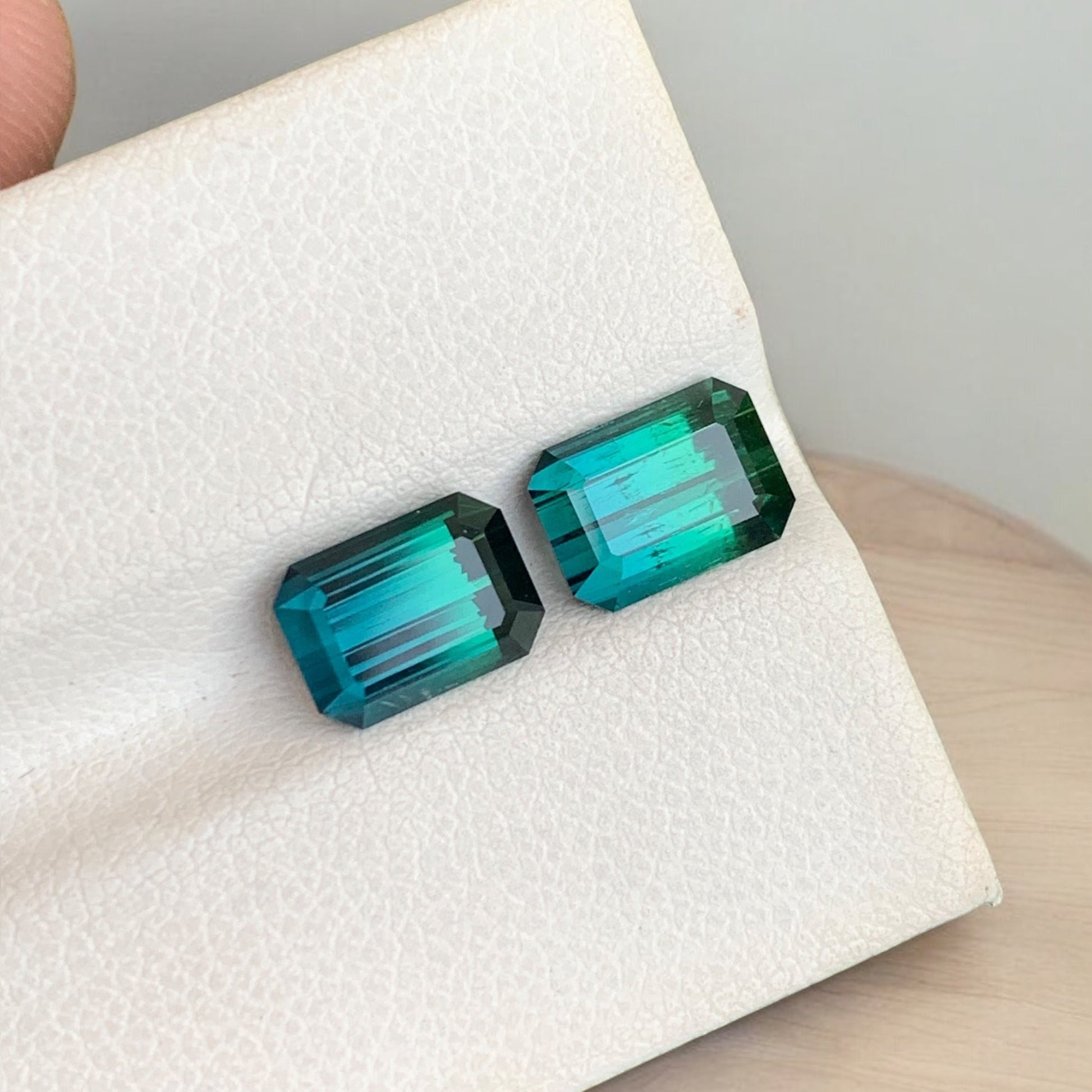 Loose Bicolor Tourmaline Pair
3.95 Carats Bicolor Tourmaline Pair – VVS Clarity Gemstones
