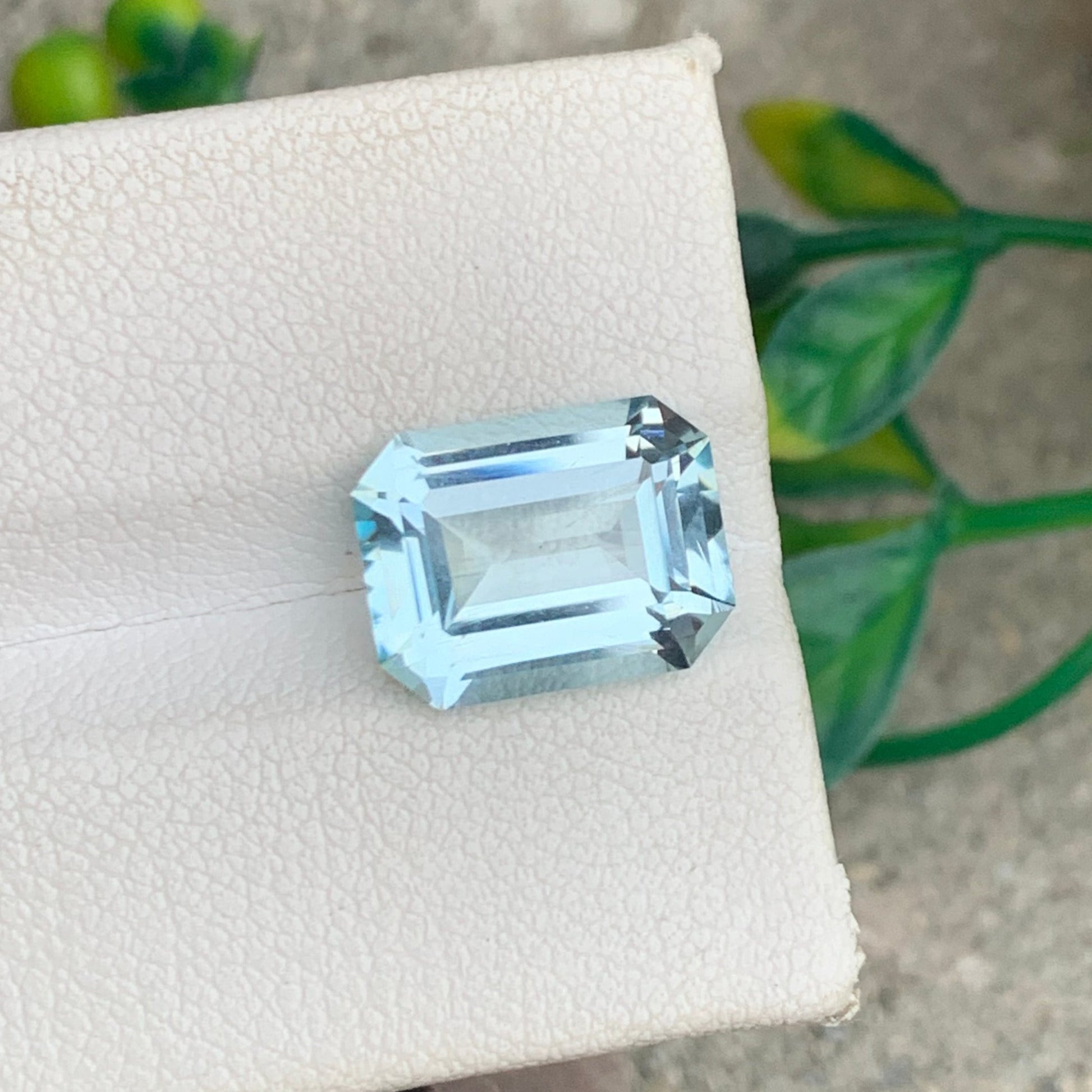 Sky Blue Aquamarine
4.50 Carat Handmade Aquamarine Emerald Cut Gemstone Close View