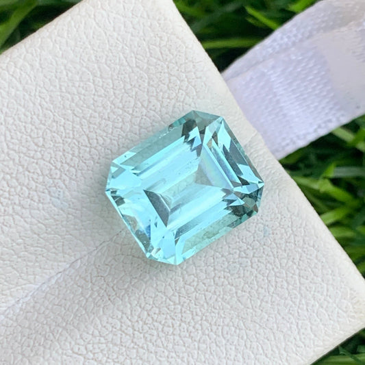  Blue Aquamarine Gemstone
 Blue Aquamarine Jewelry
4.95 carat natural aquamarine cushion cut blue gemstone
blue aquamarine gemstone Africa origin VVS clarity close view