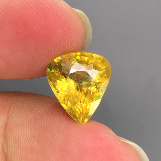 5.05 Carats Loose Sphene Gemstone – Titanite Pear Cut Gemstone from Pakistan