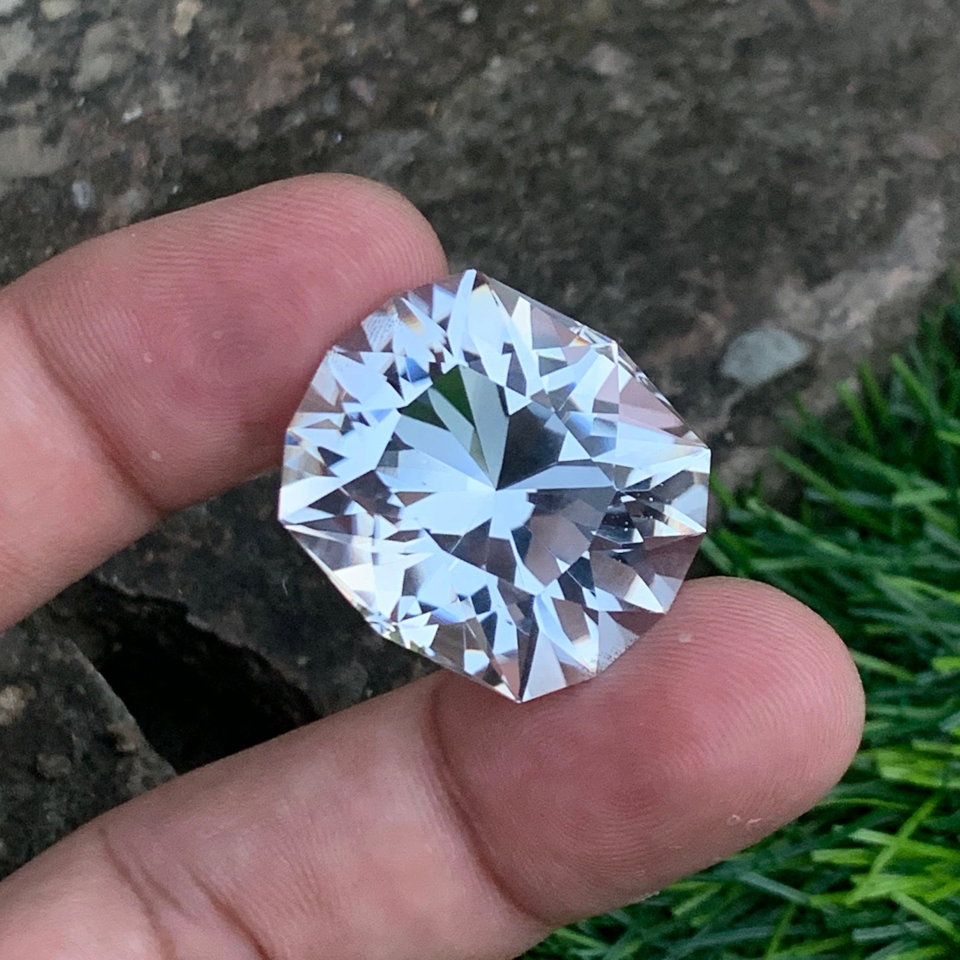 54.85 carats natural quartz gemstone fancy cut Pakistan OneStep Gems
Large natural quartz gemstone from Pakistan with fancy cut