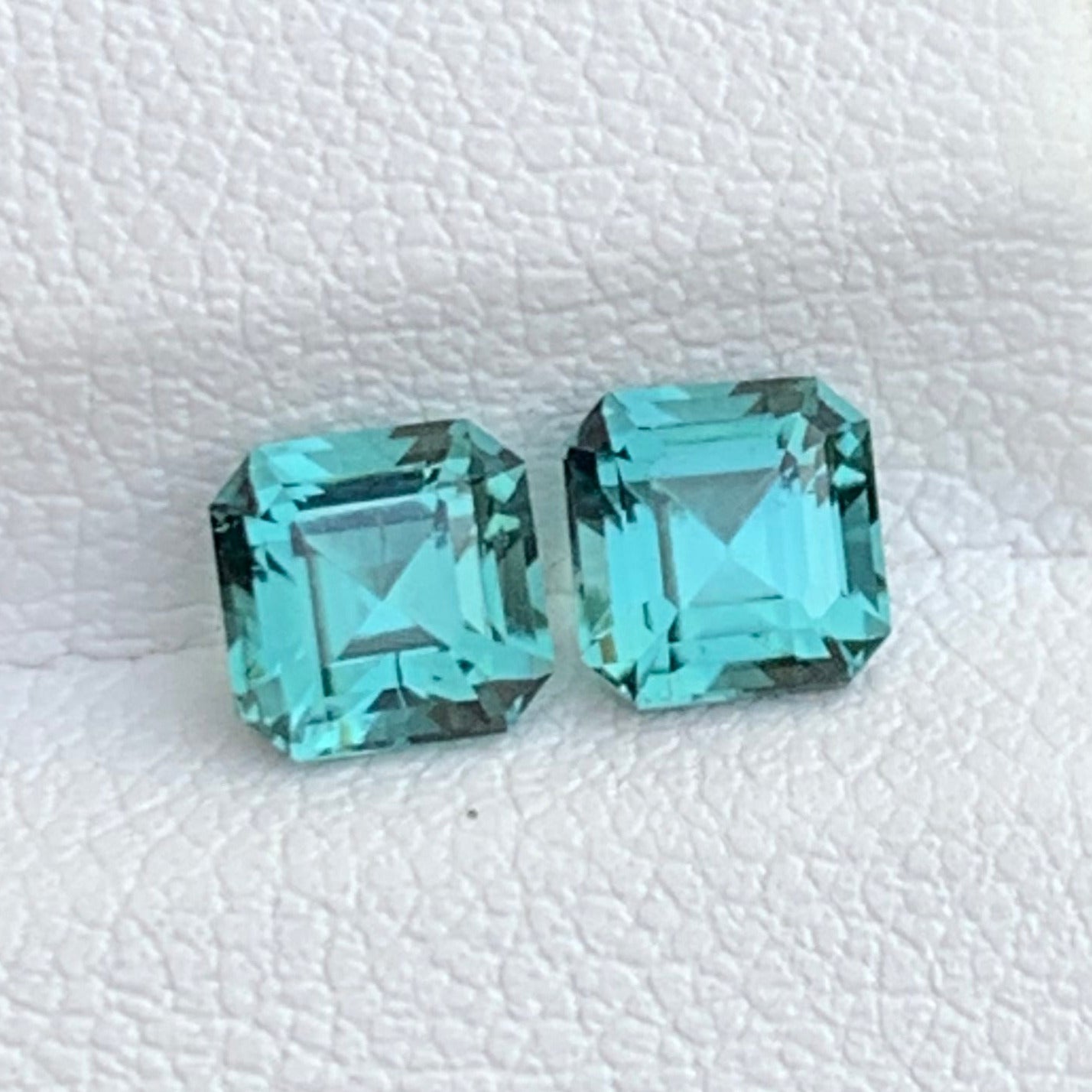 Natural Seafoam Green Gems
EC VVS Tourmaline Pair