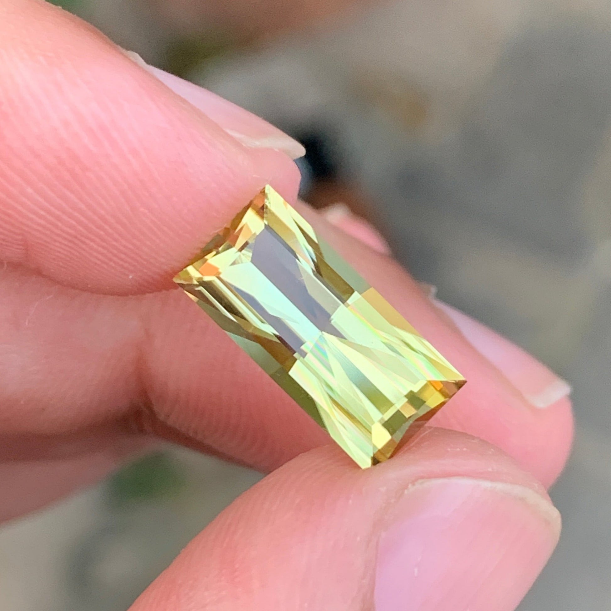 Afghan tourmaline 4.18 carat gemstone
natural untreated tourmaline gemstone