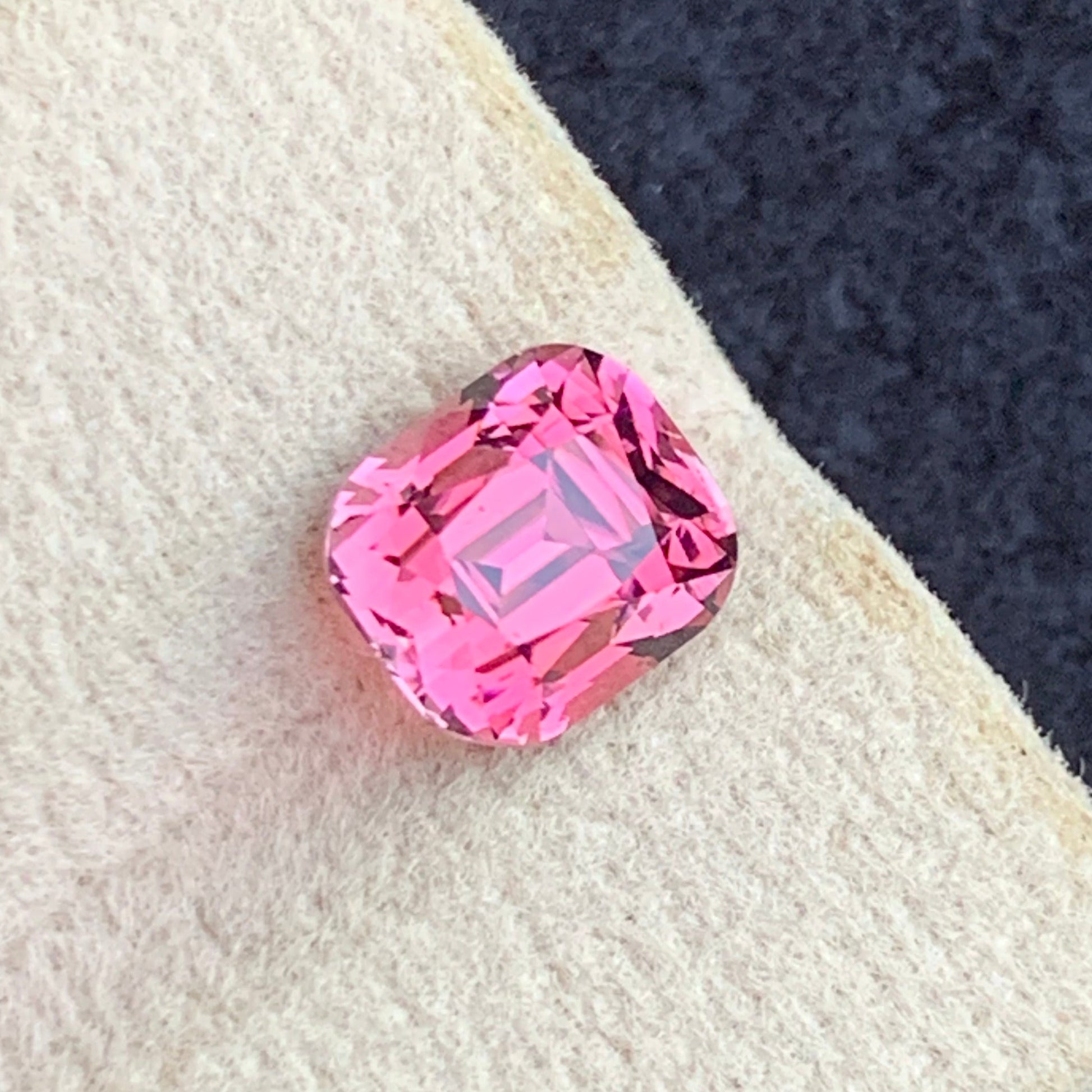 2.80 carats vivid pink tourmaline cushion cut Afghanistan gemstone
natural Afghan pink tourmaline loose gemstone eye clean