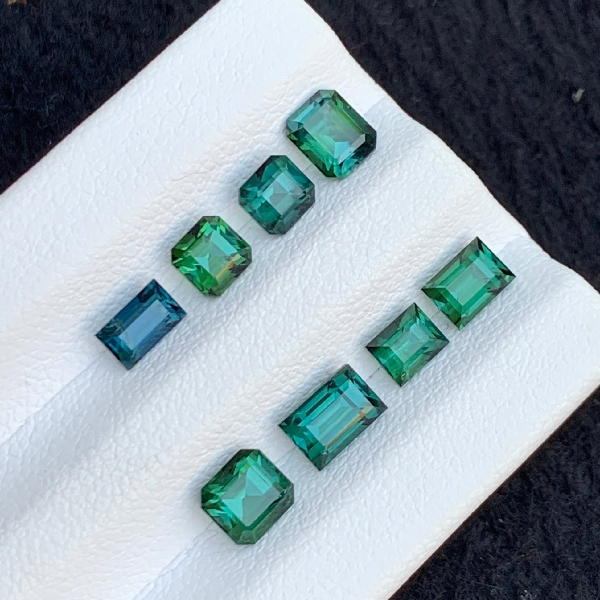 Green tourmaline Lot
Afghanistan Origin Bluish Green Tourmaline Lot Under 1 Carat