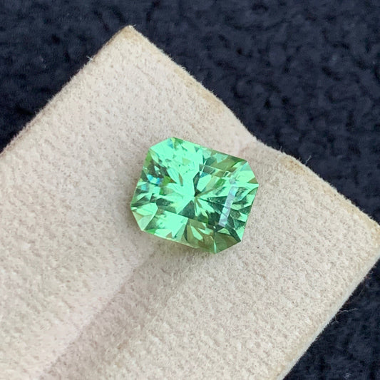 Apple Green Peridot 
Apple Green Peridot jewelry