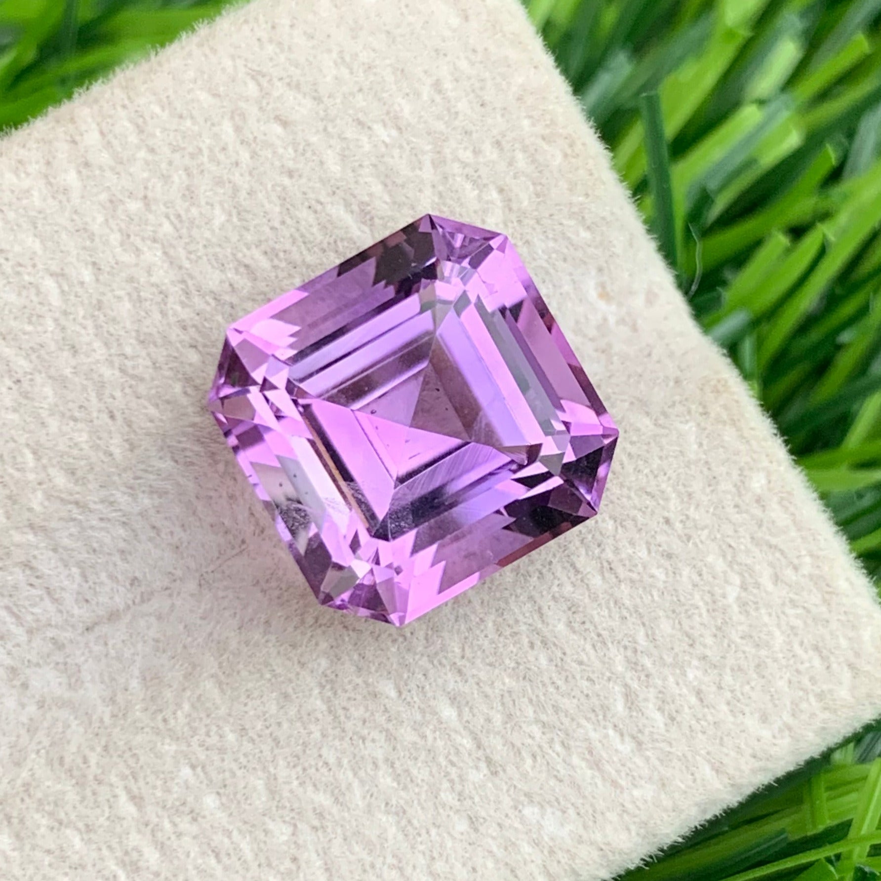 Pink Purple Amethyst ring
Asscher cut amethyst Brazil