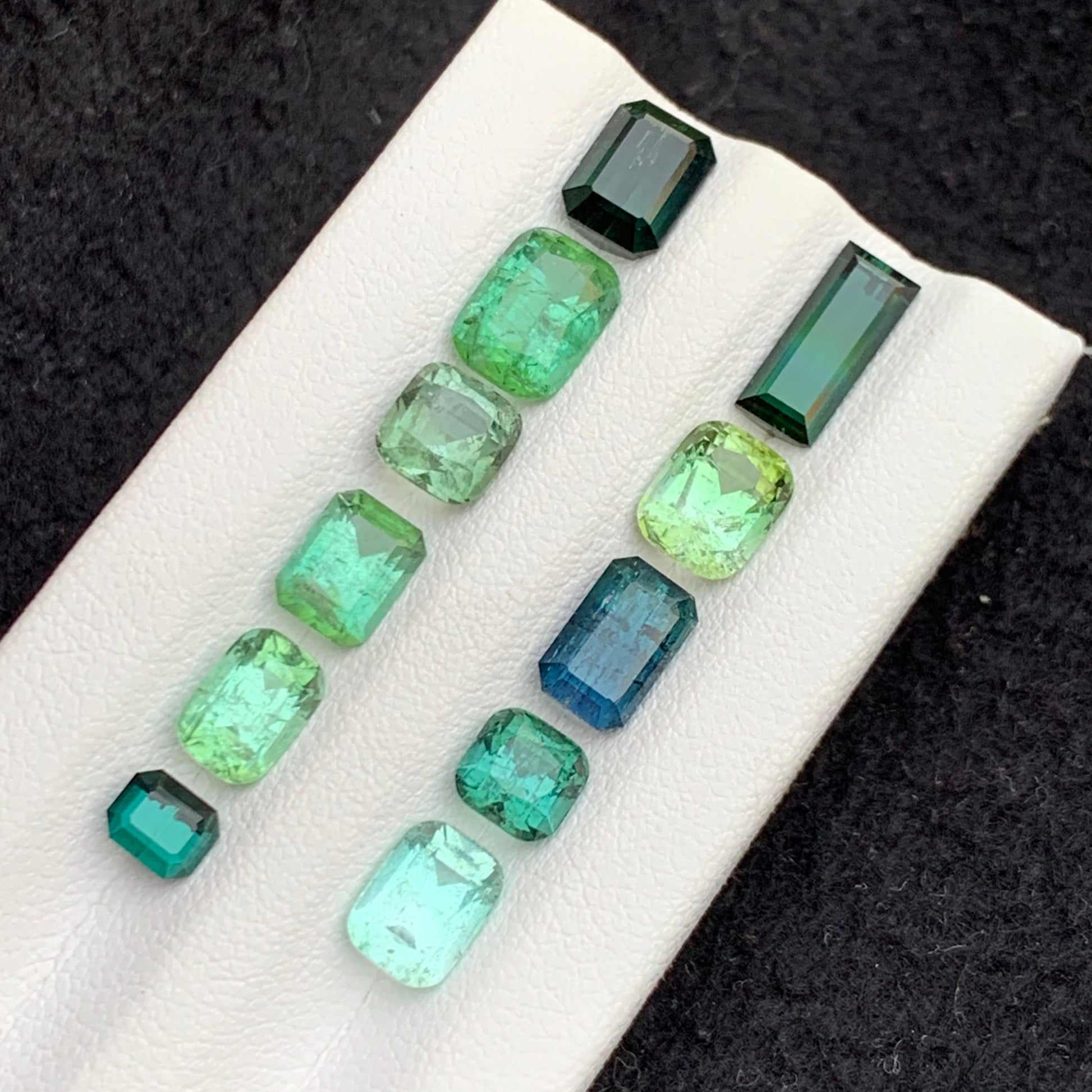 Small size Tourmaline Lot
Beautiful Mixed Tourmaline Gems for Rings and Jewelry