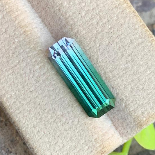 Bicolor Tourmaline 4.95 carats emerald cut Afghan gemstone
Natural Afghan bicolor tourmaline loose gemstone
