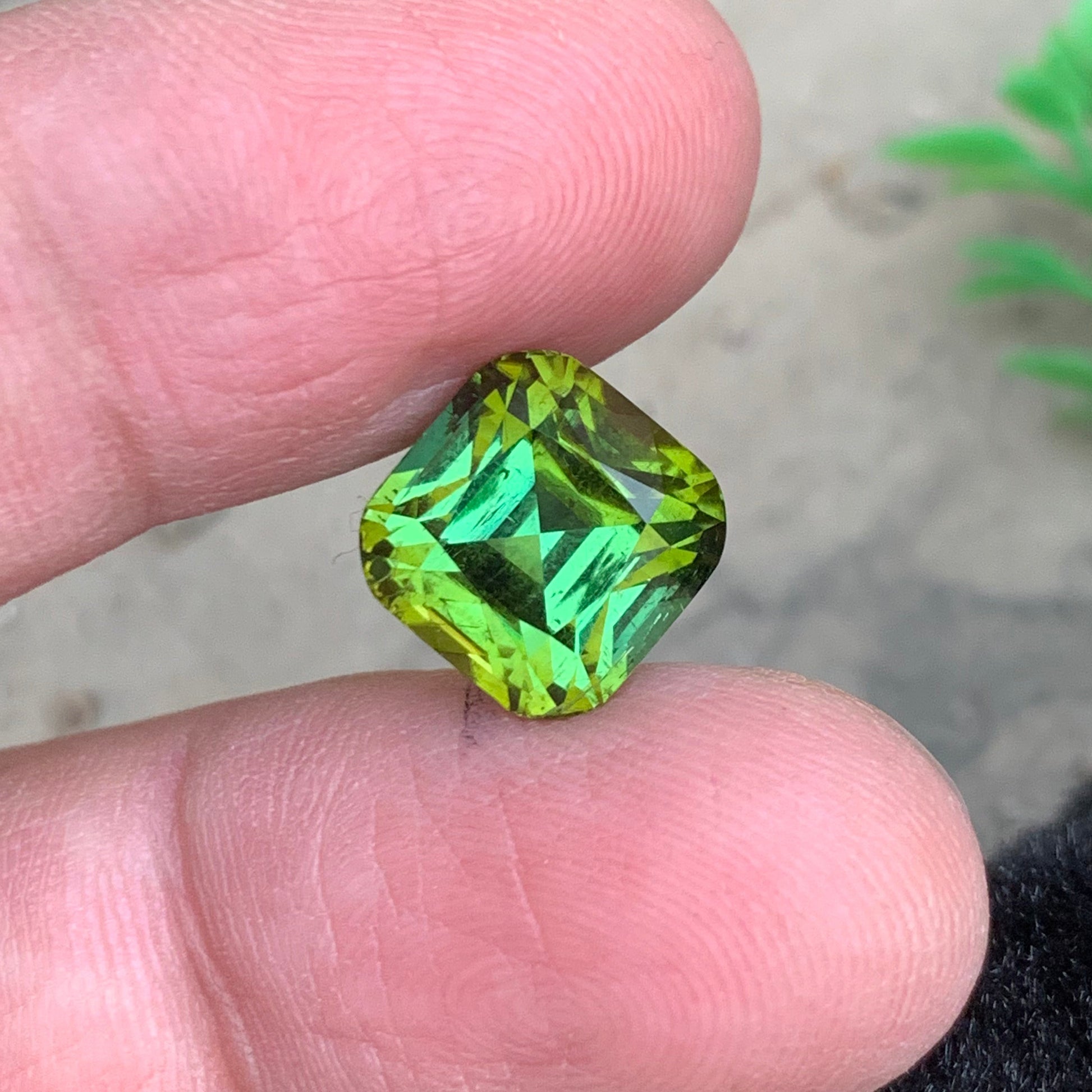 Yellow green tourmaline
Yellow green jewellery
Bluish Green Tourmaline 8.60 carats cushion cut Afghan gemstone
Natural Afghan bluish green tourmaline loose gemstone