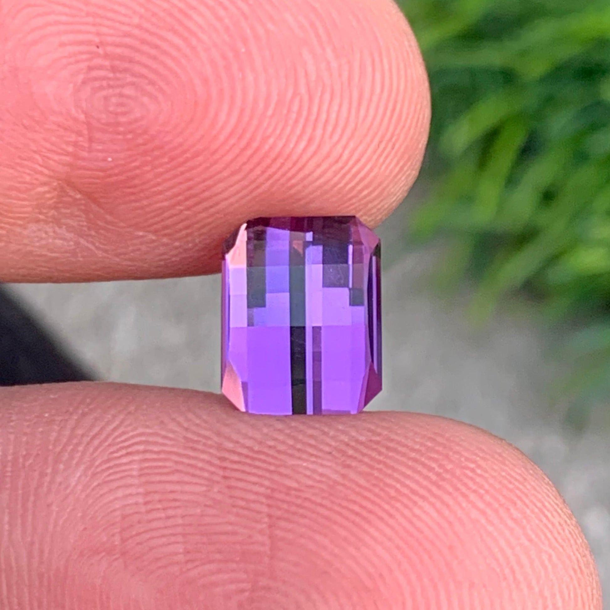 Brazil Amethyst Gemstone Pixel Shape

High Clarity Amethyst Loose Gemstone