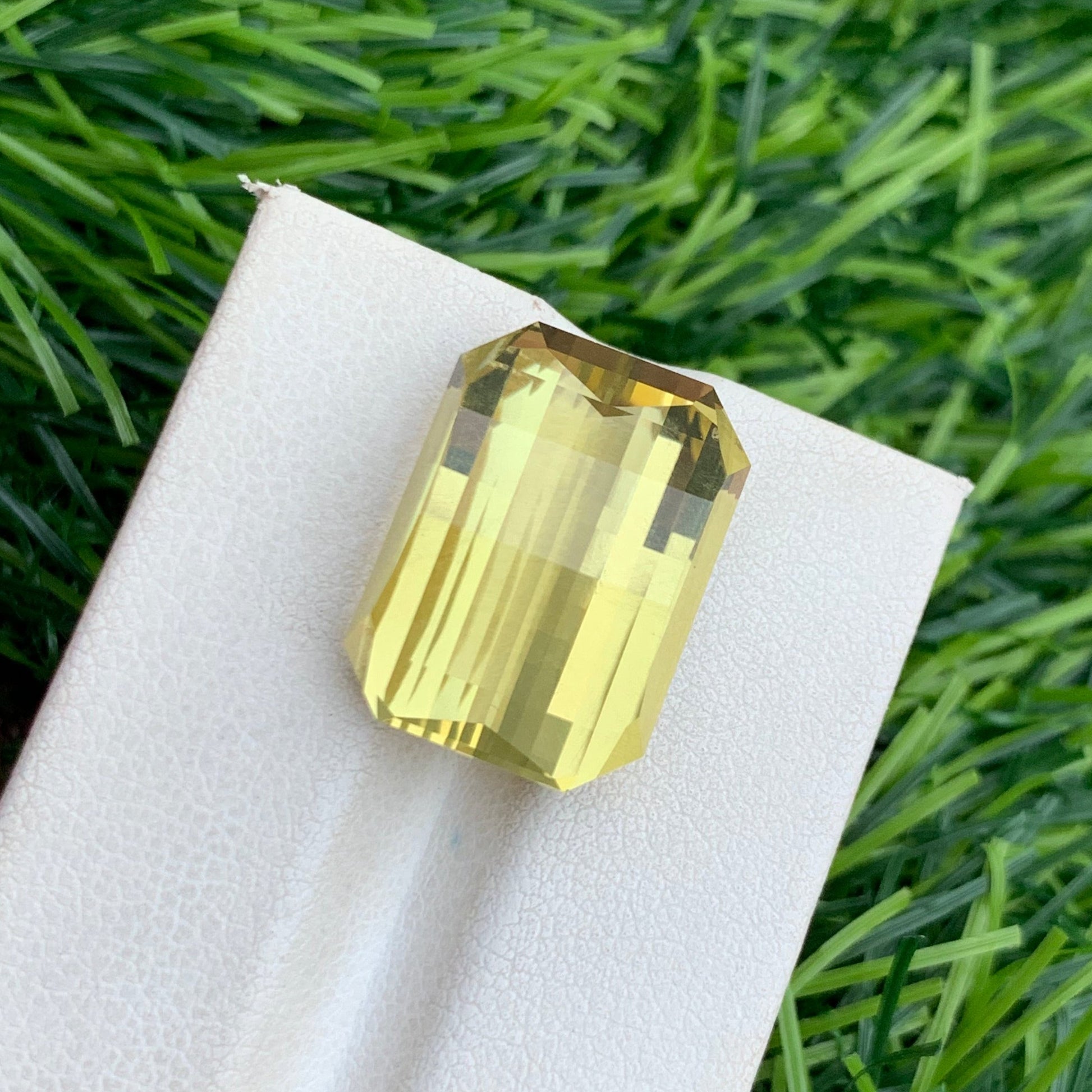 Brazilian Lemon Quartz Pixel Cut Gemstone 16.70 Carats for Jewelry