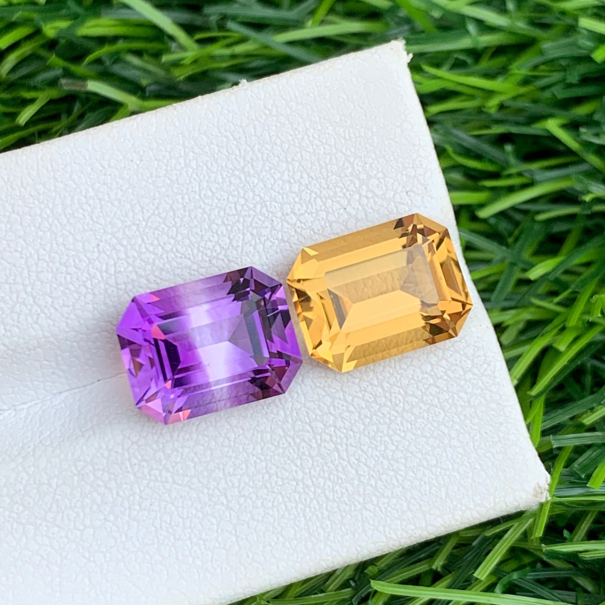 reverse gemstone pair
Brazilian Natural Reverse Amethyst Citrine Pair – Loup Clean