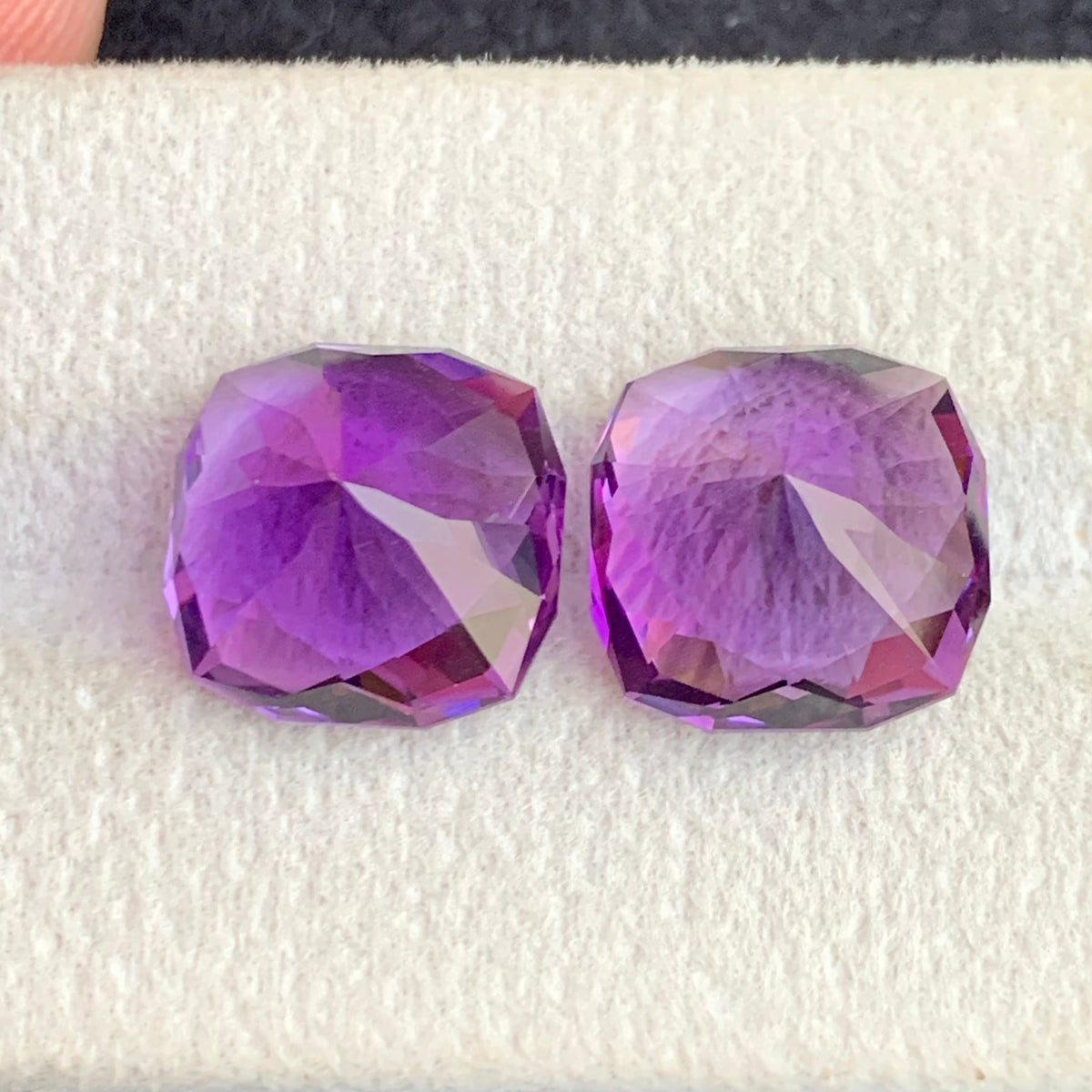 Brazilian amethyst for statement ring or pendant setting
Natural untreated amethyst collector gemstone