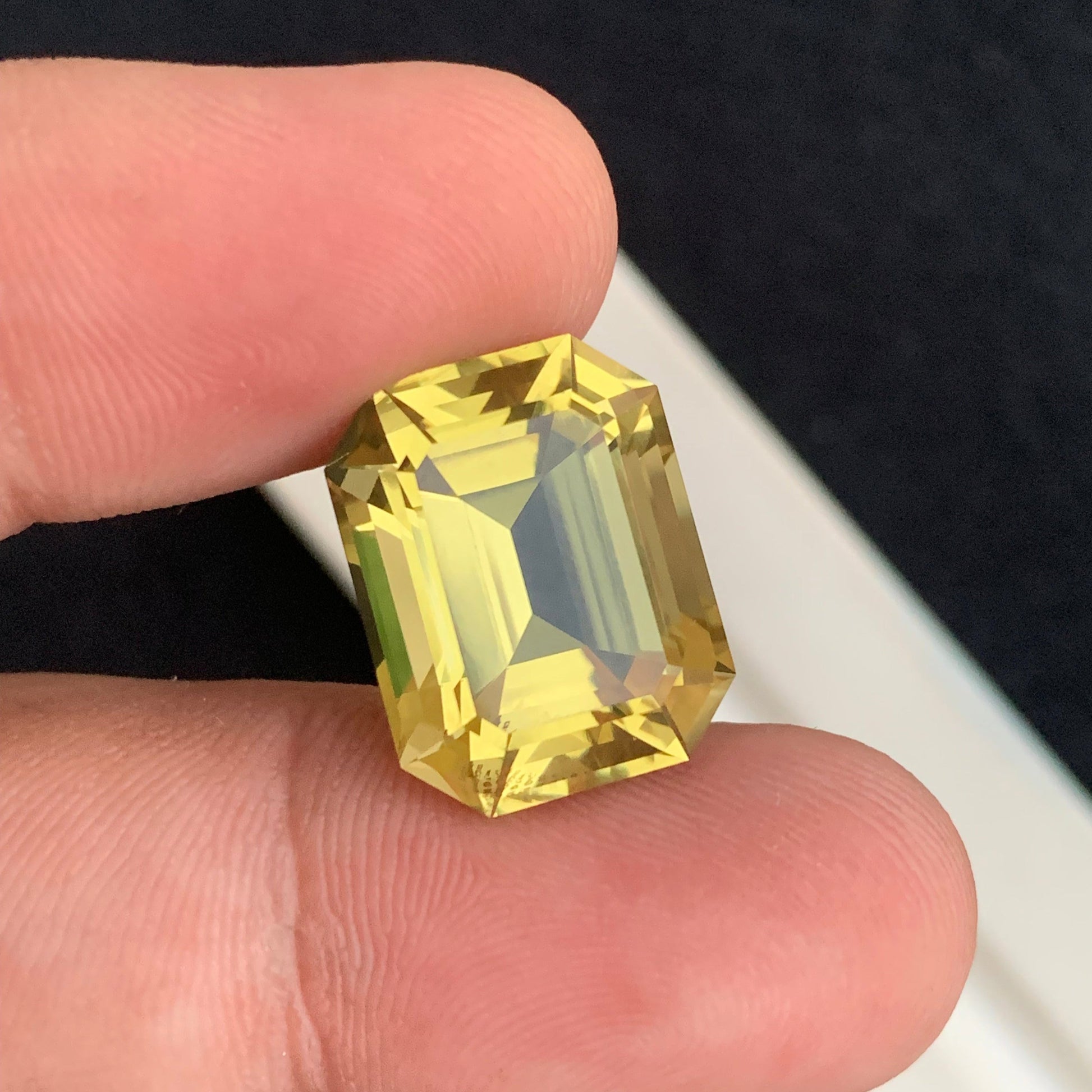 Bright Yellow Lemon Quartz 16.65 Carats