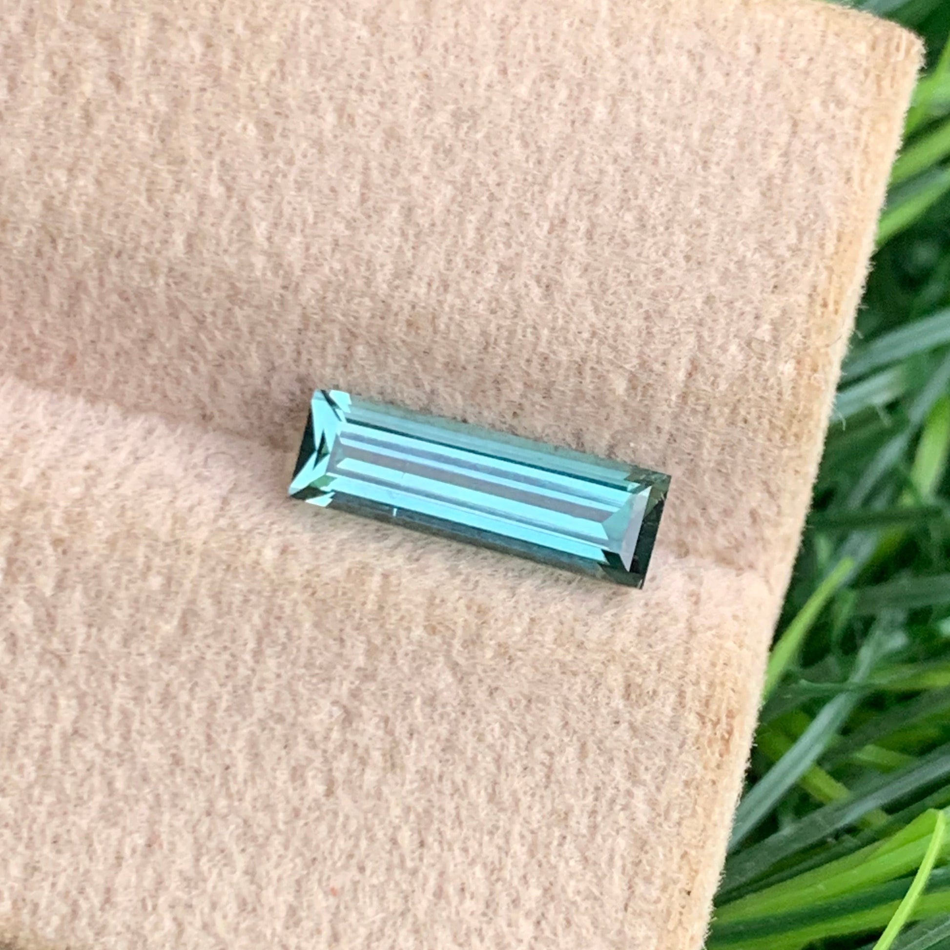 Collector Quality Lagoon Tourmaline Loose Stone
Natural Blue Green Tourmaline for Fine Jewelry Design