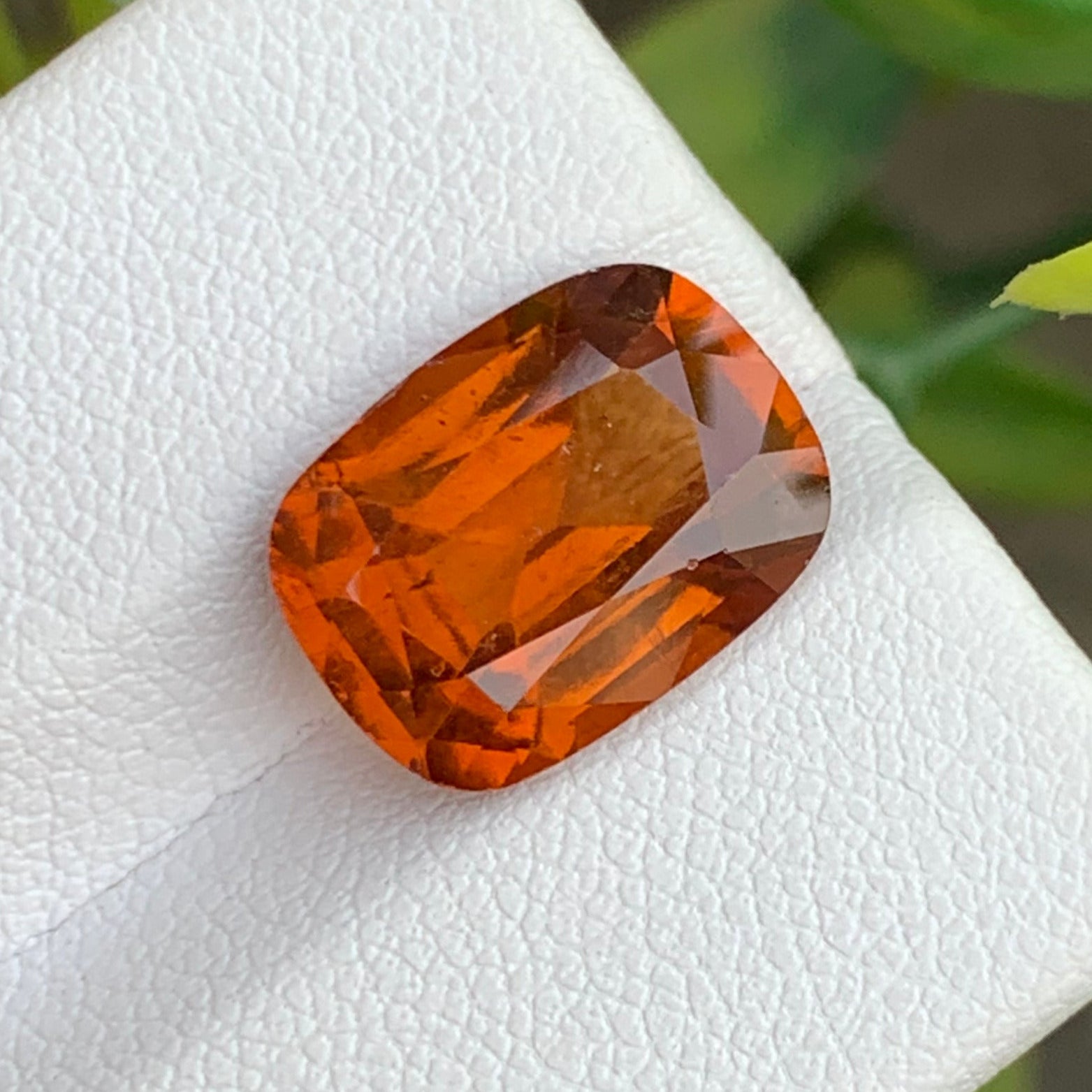 Natural untreated hessonite garnet 6.30 ct
Golden honey hessonite garnet loose stone