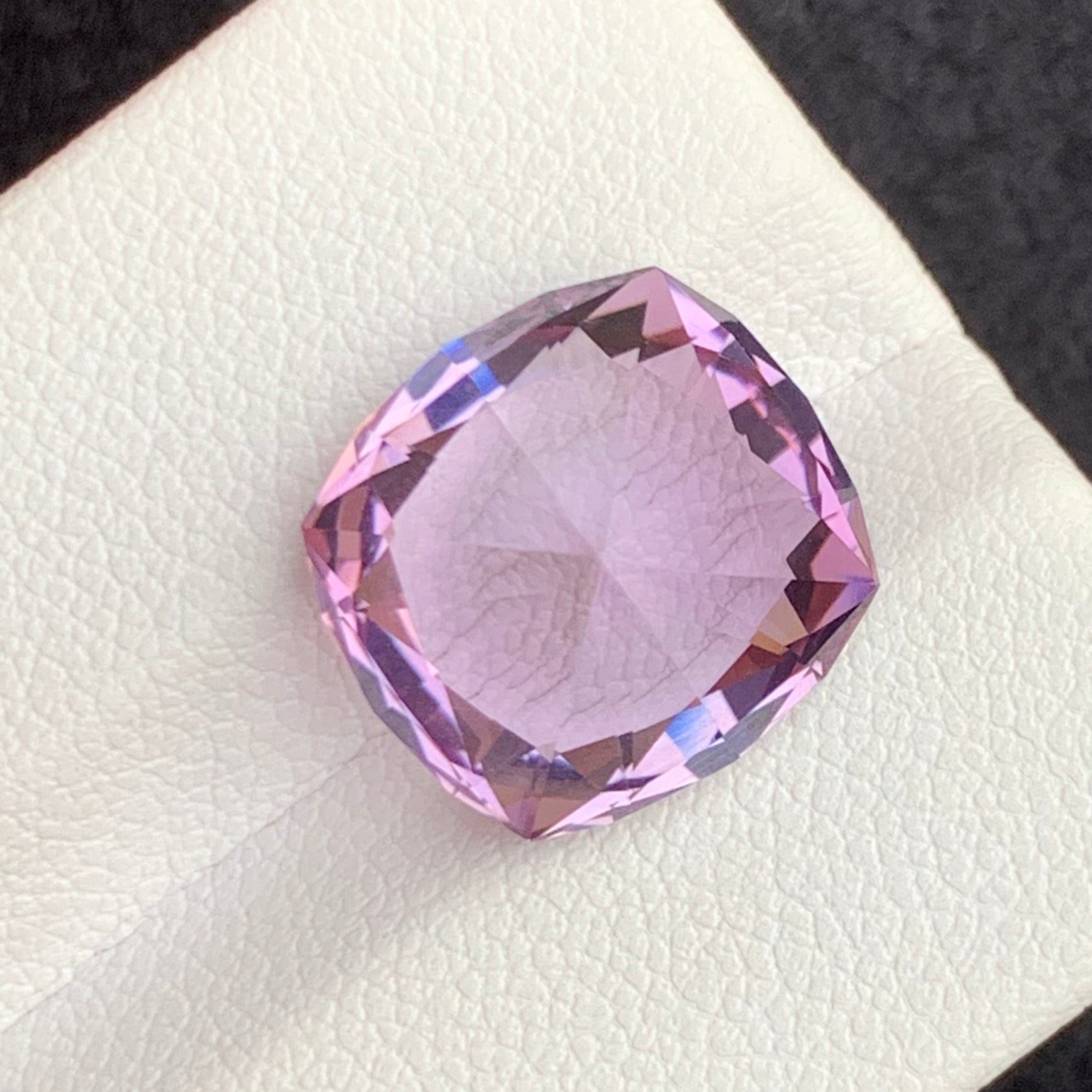 Cushion cut amethyst gemstone

Collector grade amethyst gemstone