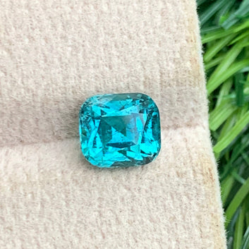 Lagoon Tourmaline pendant
Cushion cut blue green lagoon tourmaline close-up
VVS lagoon tourmaline gemstone Afghanistan