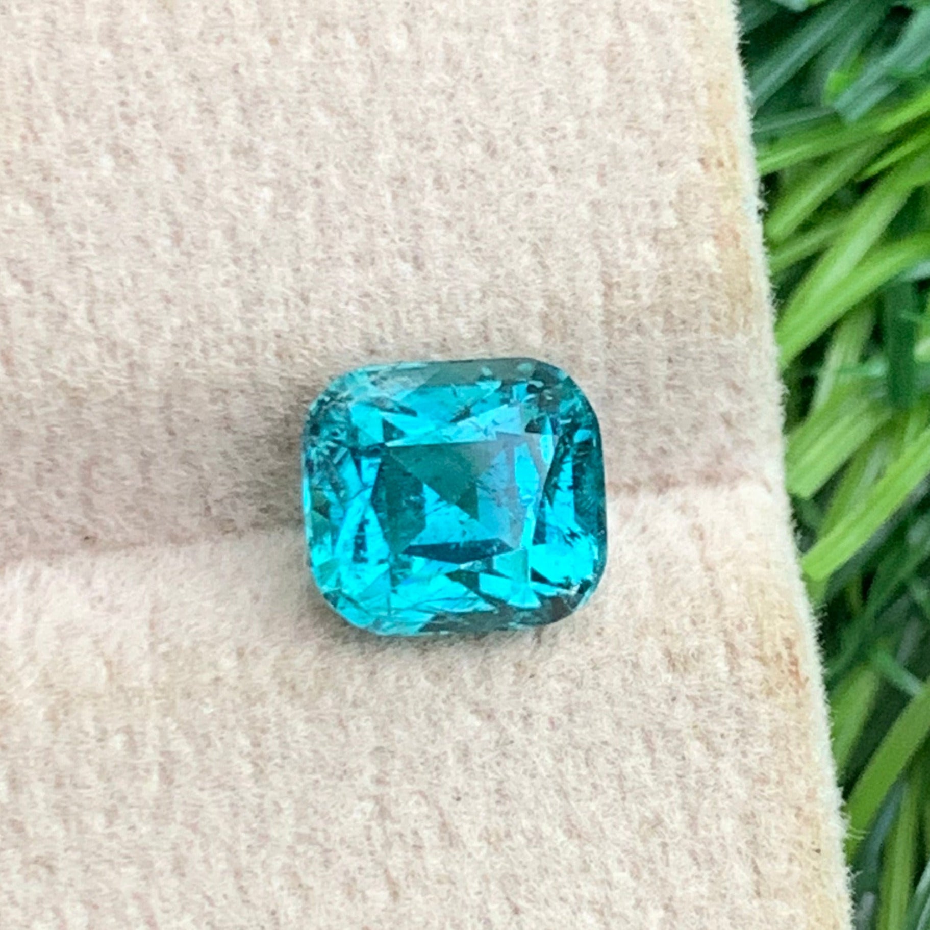 Cushion shape Afghan lagoon tourmaline loose gemstone
Rare blue green lagoon tourmaline 1.90 carats