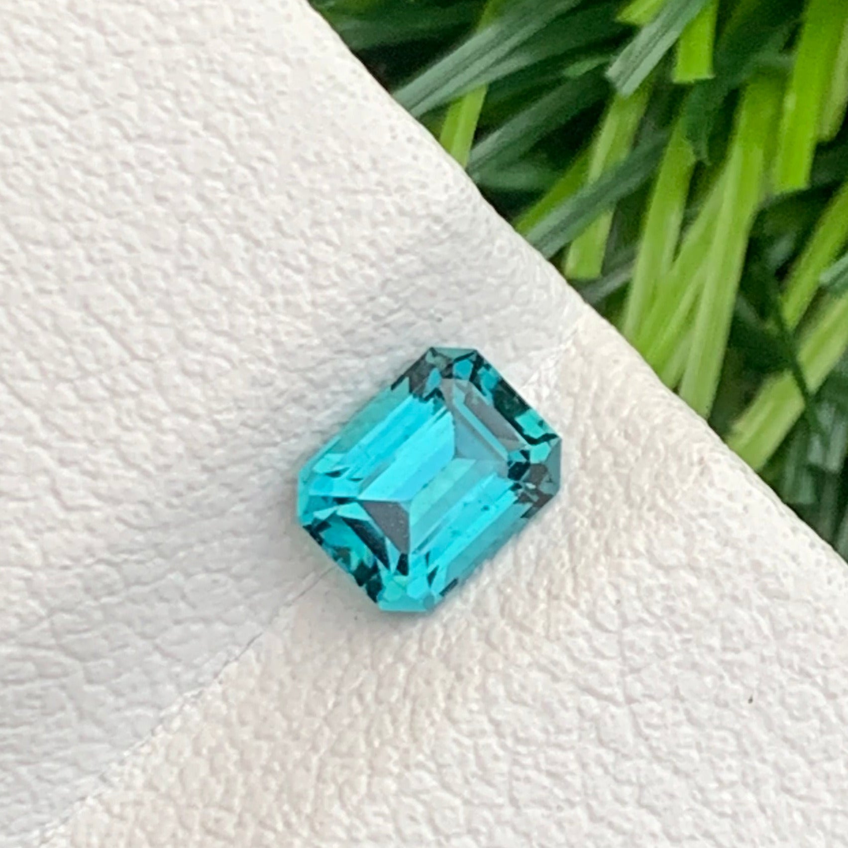  Lagoon Tourmaline ring
Emerald cut blue green lagoon tourmaline close-up
VVS lagoon tourmaline gemstone Afghanistan