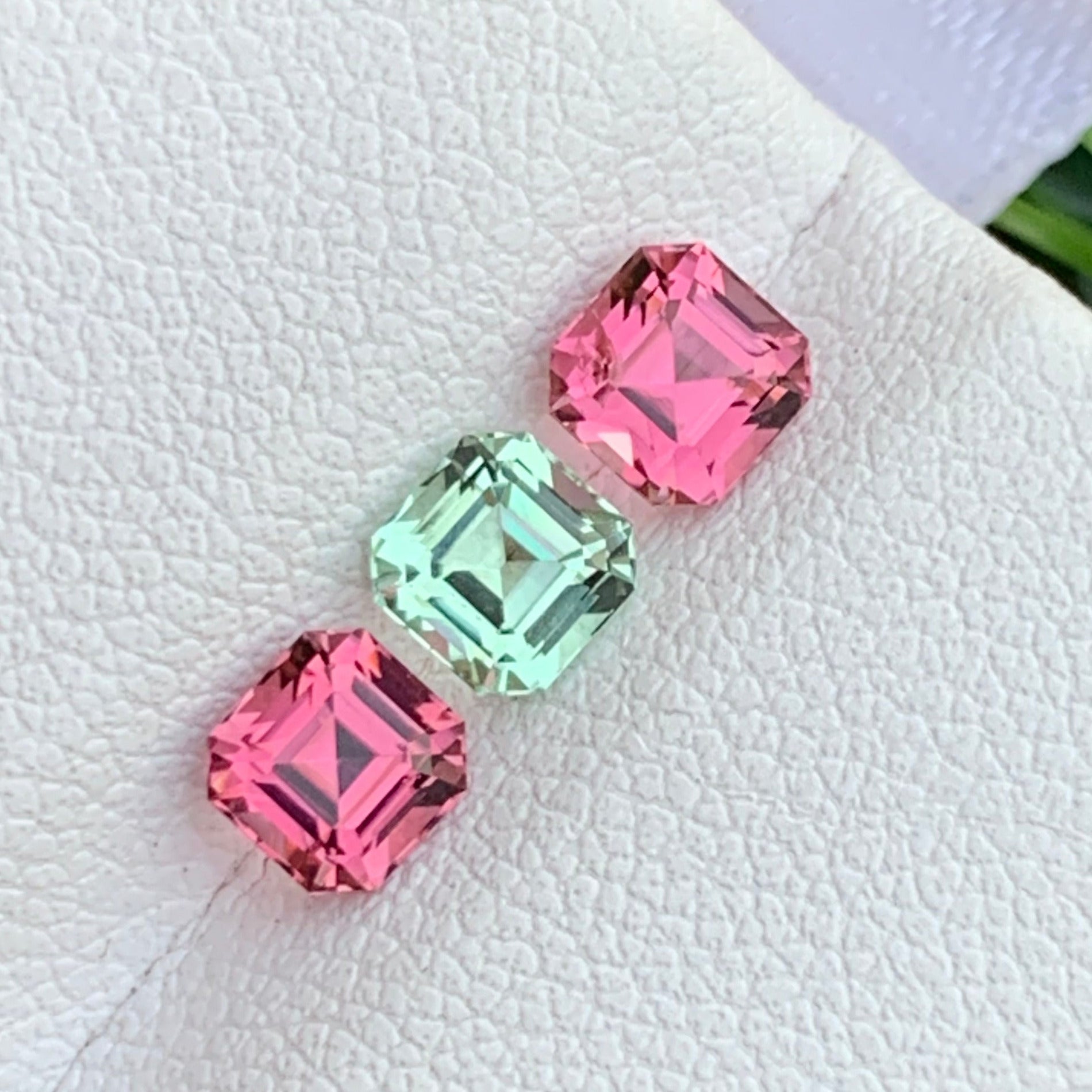 Eye clean tourmaline gem