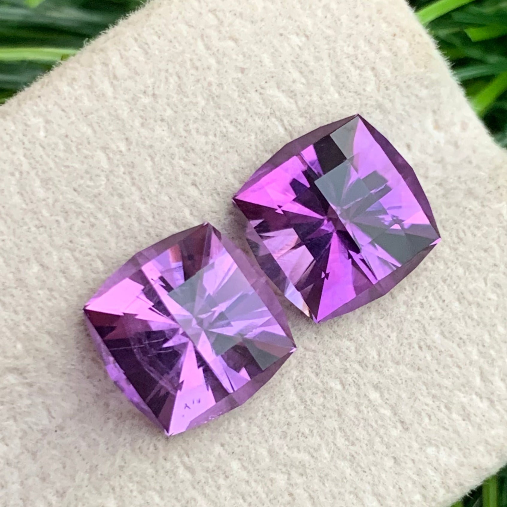 February birthstone pair
Luxury amethyst earring stones