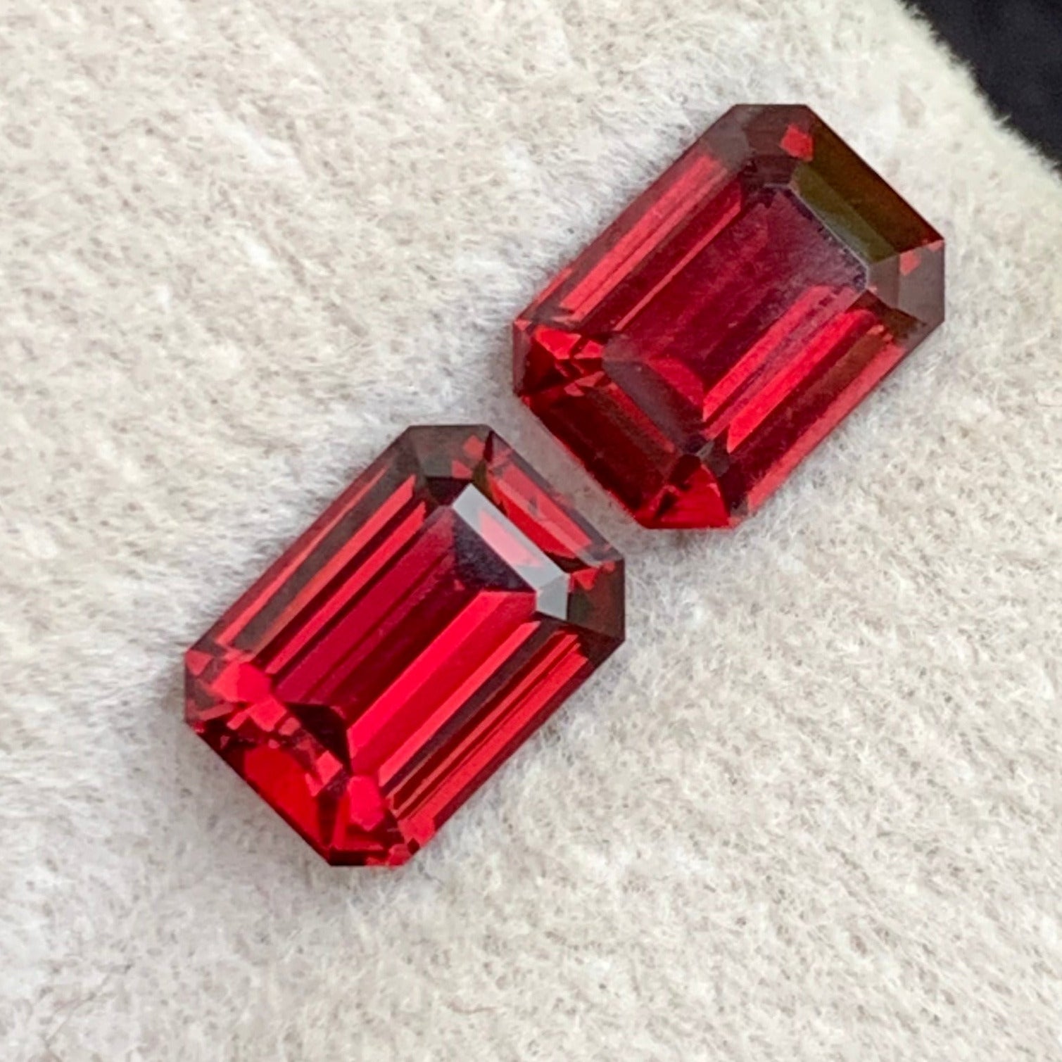 Natural Red Garnet Pair for Earrings

Madagascar Rhodolite Garnet Loose Gems

Elegant Emerald Cut Garnet Pair

Fine Jewelry Rhodolite Garnet Stones