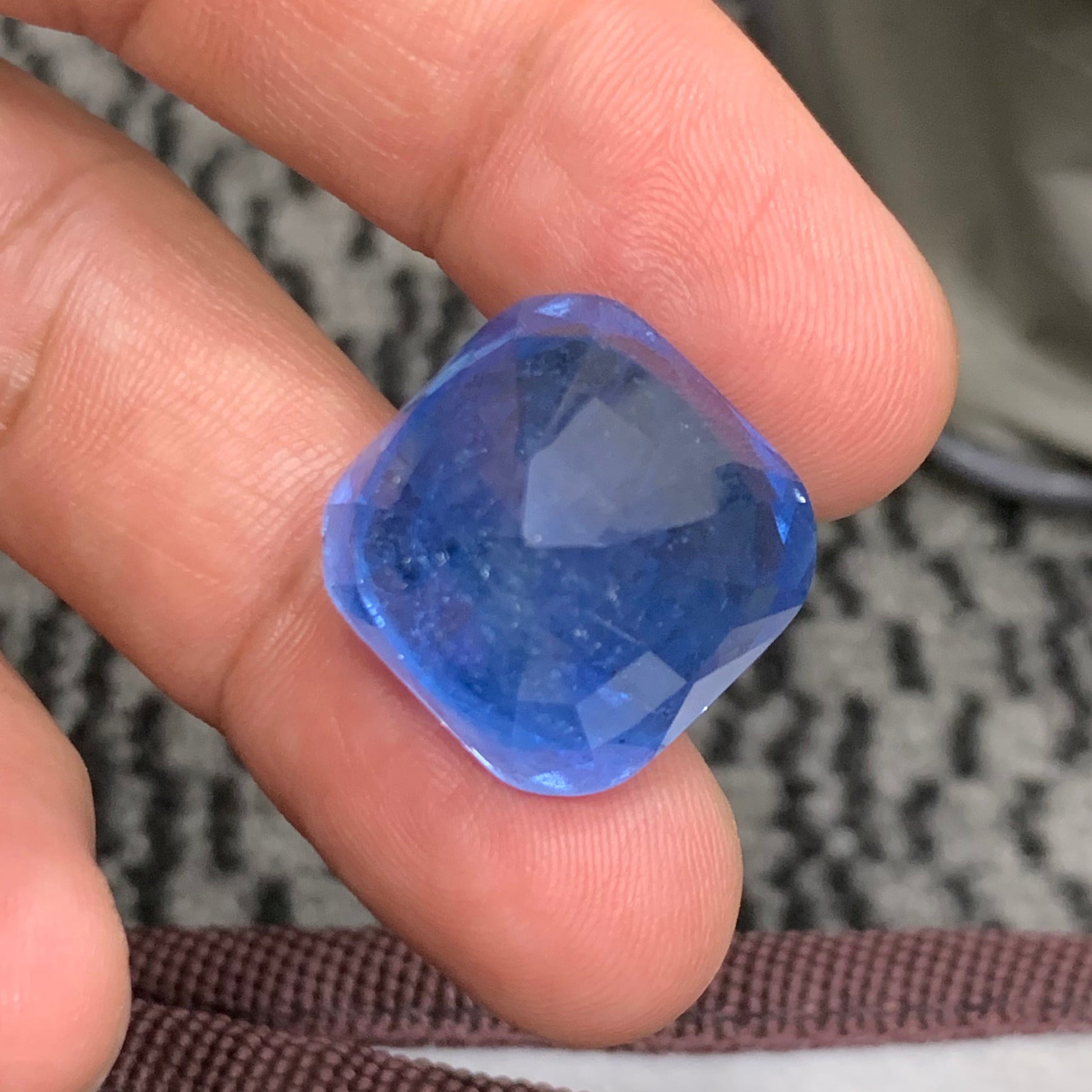 Fine jewelry aquamarine loose gem
Large blue aquamarine gemstone Pakistan