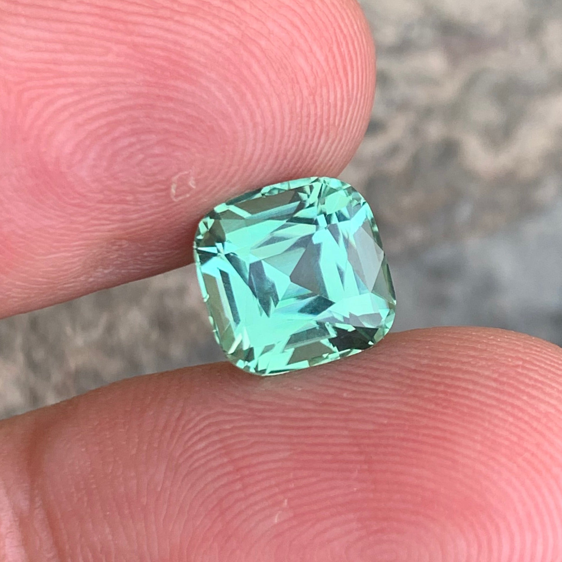 Fine quality apple green tourmaline gemstone for engagement rings
Rare natural green tourmaline loose stone from Afghanistan