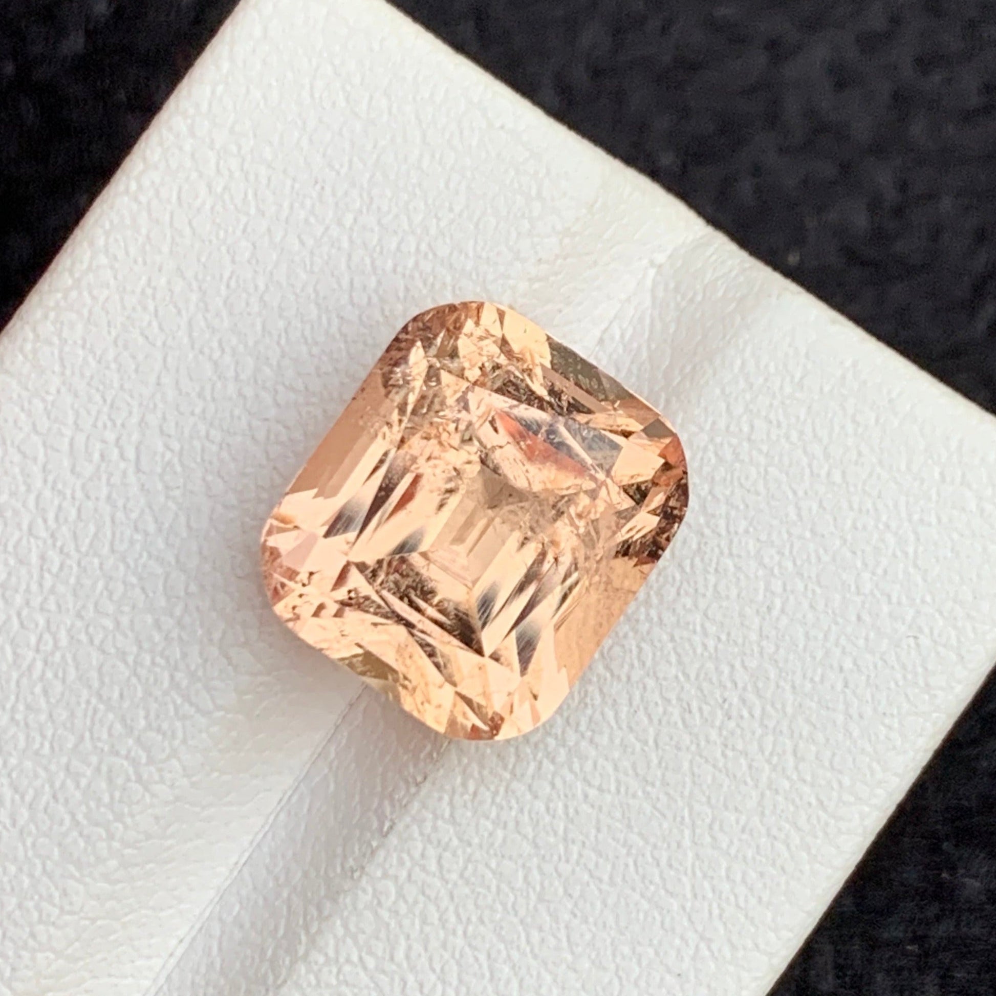 Golden Topaz
Golden Imperial Topaz Cushion Cut 12.90ct Jewelry Gem