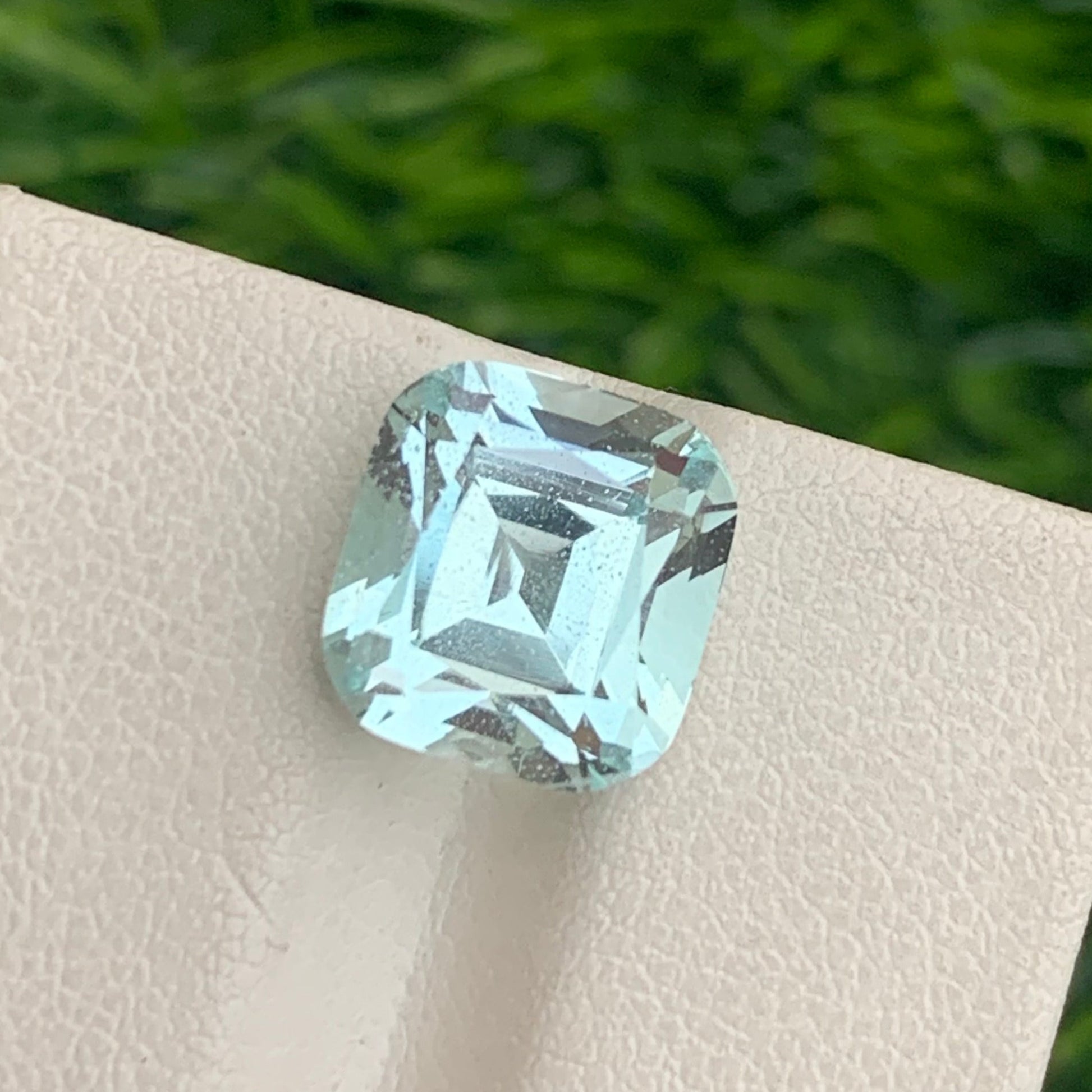 Healing Crystal Aquamarine 5.20 Carats